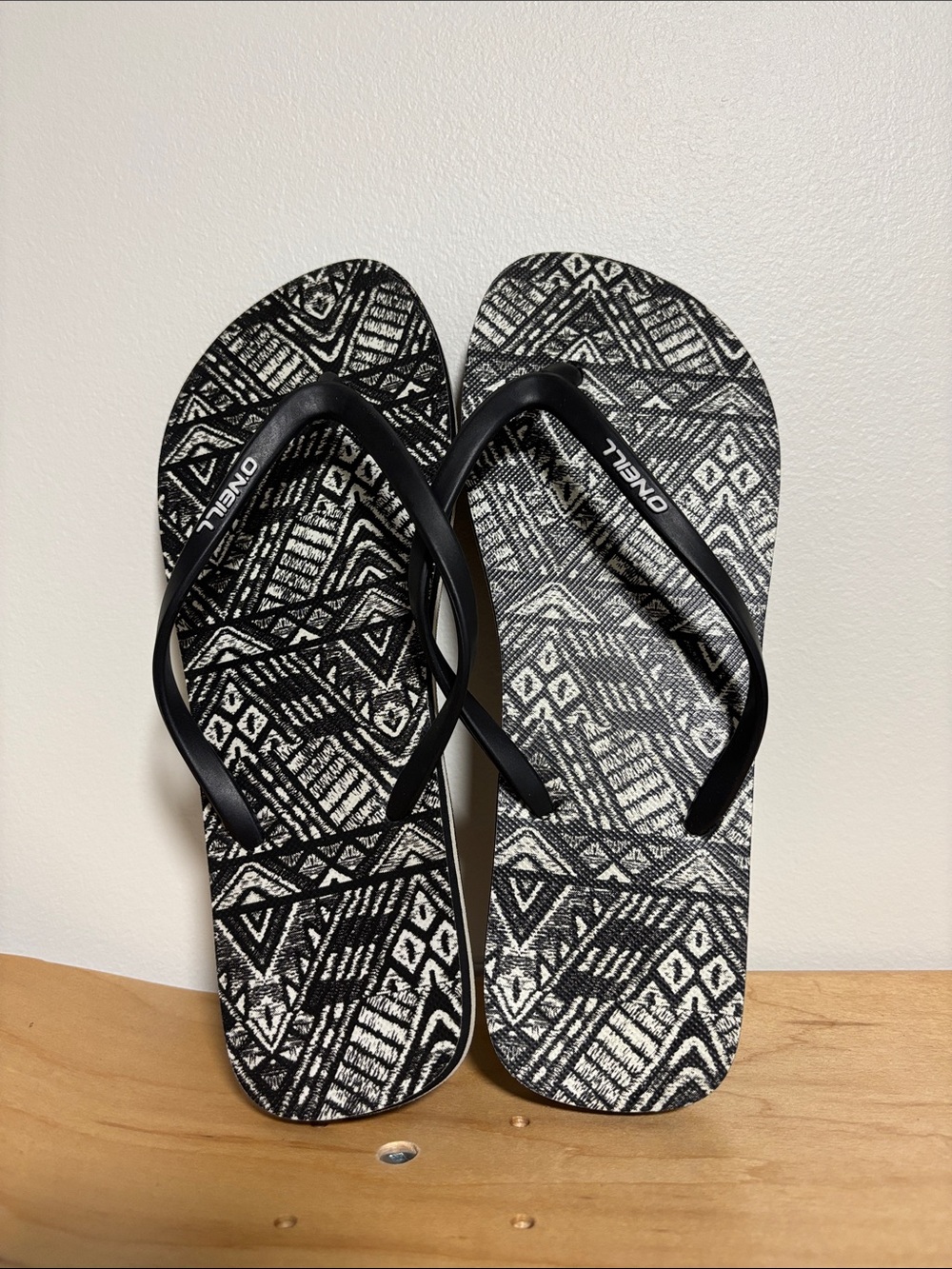 FREE WITH PURCHASE O'Neill Black & White Flip Flops Women’s Size 8